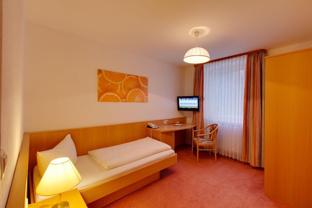 Hotel Pfaelzer Wald 바트버그자베른 외부 사진