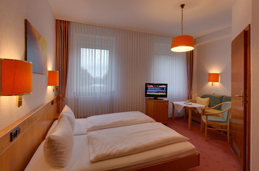 Hotel Pfaelzer Wald 바트버그자베른 외부 사진